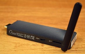 アンテナ搭載のQuantum Access Windows 8.1 Mini PC Intel Stick