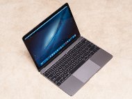 最新の「MacBook」はとても薄いが故にType-CのUSBの採用した
