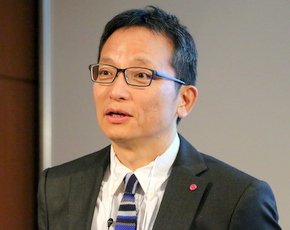 山崎裕二氏