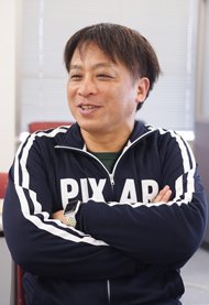 東映アニメーションの賀東氏