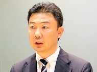 川崎嘉久氏