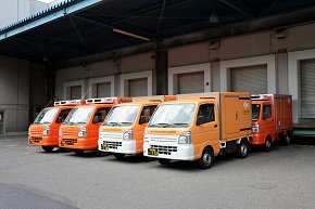 配送トラック
